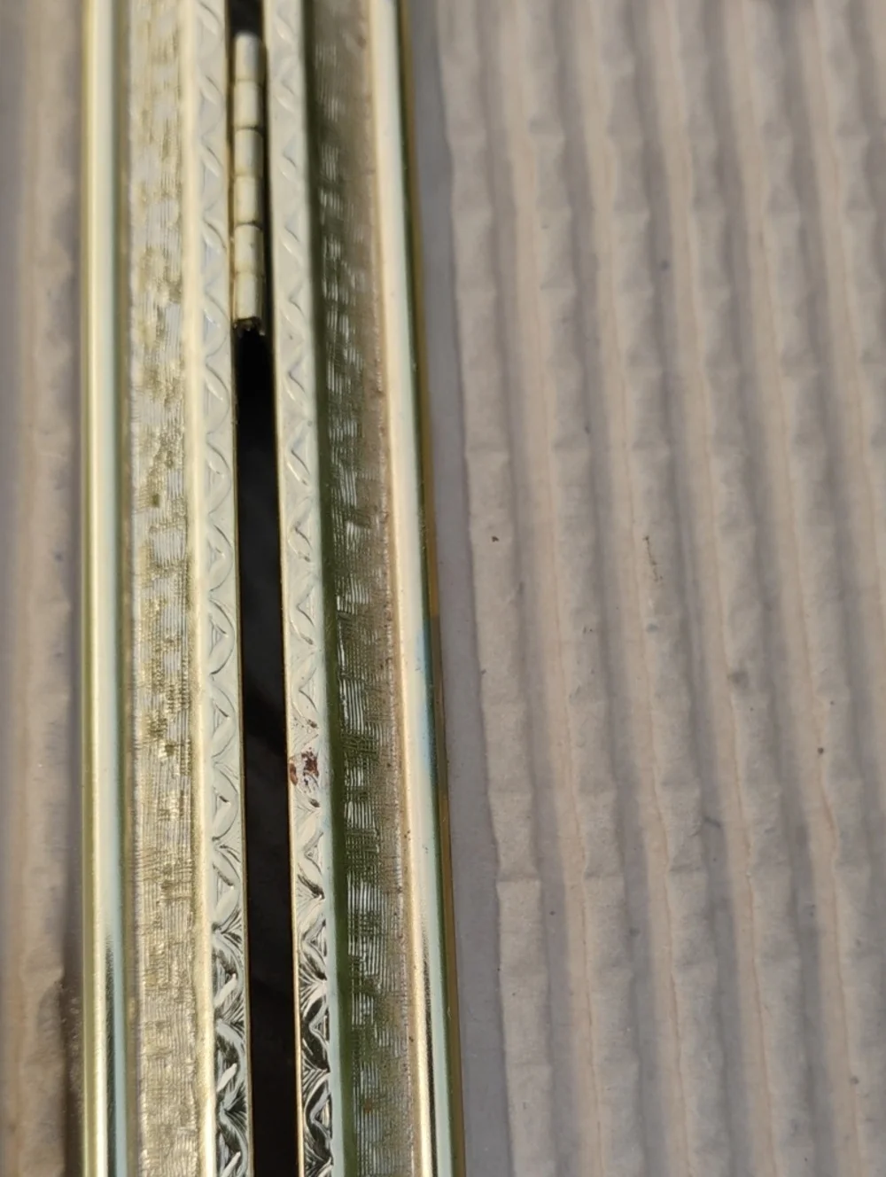 Vintage Tri-Fold  GOLD Tone Brass Frames 5 x 7 Hinged Portrait VNPLVC